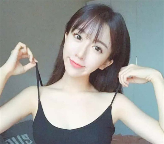 抖音千万网红呆妹儿小霸王 首秀日塌房 前男友独家爆料开房洗澡 三点全漏露脸实锤！