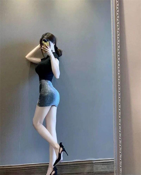 兰州极品少妇约会丑闻 300红包就可随意约 独爱腹肌大学生 后入叫声连连！